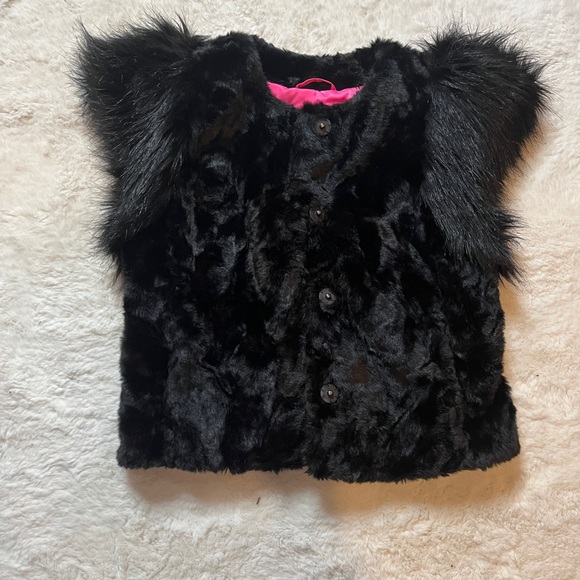 Black Faux Fur Vest - Picture 1 of 9
